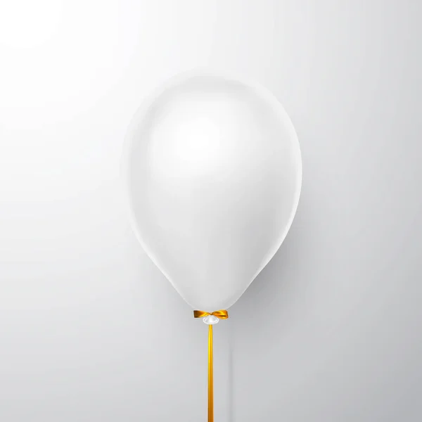 Реалистичный белый шарик на белом фоне с тенью. Светящийся гелиевый шар на свадьбу, день рождения, вечеринки. Украшение фестиваля. Векторная иллюстрация — стоковый вектор