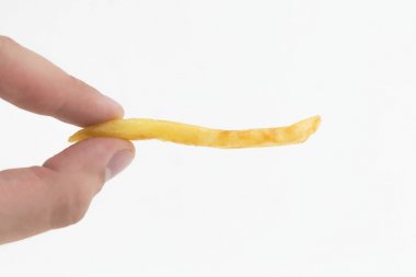 Beyaz arka plan üzerinde izole parmak patates kızartması