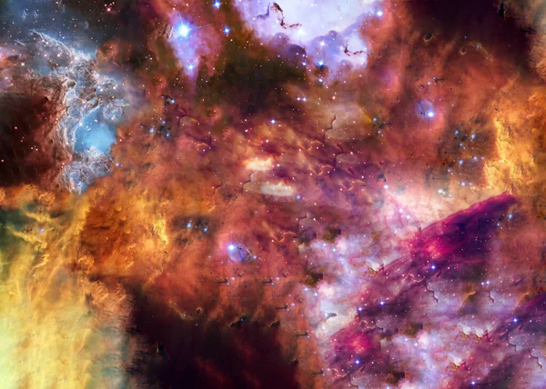 Une étoile colorée formant une région quelque part dans l'espace profond — Photo