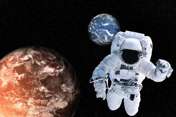 太阳系行星附近的宇航员一起在太空 Earth Mars Science Fiction Wallpaper 这张照片的内容是由Nasa提供的 — 图库照片