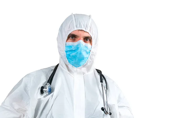 Mannelijke arts in wit beschermend pak — Stockfoto
