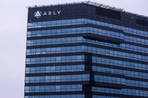 2018 Riga Latvia Casa Banco Ablv Durante Las Nevadas — Foto de Stock