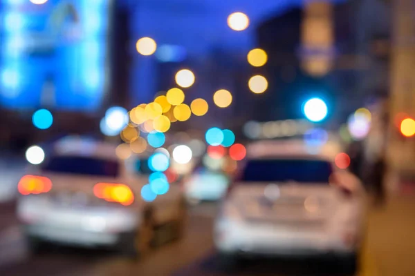 Hintergrund Verschwommen Unscharf Bokeh Nachtbeleuchtung Von Ampeln Und Fahrzeugen Defokussiert — Stockfoto