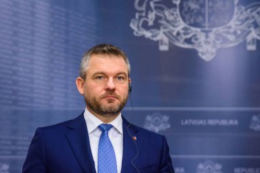 Riga, Letonya. 29 Kasım 2019. Slovakya Başbakanı Peter Pellegrini (L) Slovakya Başbakanı Krisjanis Karins (R) ve Letonya Başbakanı Peter Pellegrini 'nin düzenlediği basın toplantısında. Bakanlar Kurulu, Letonya.