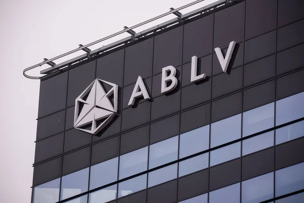 Riga Lettland Januari 2020 Ablv Banks Logotyp Bankens Byggnad — Stockfoto