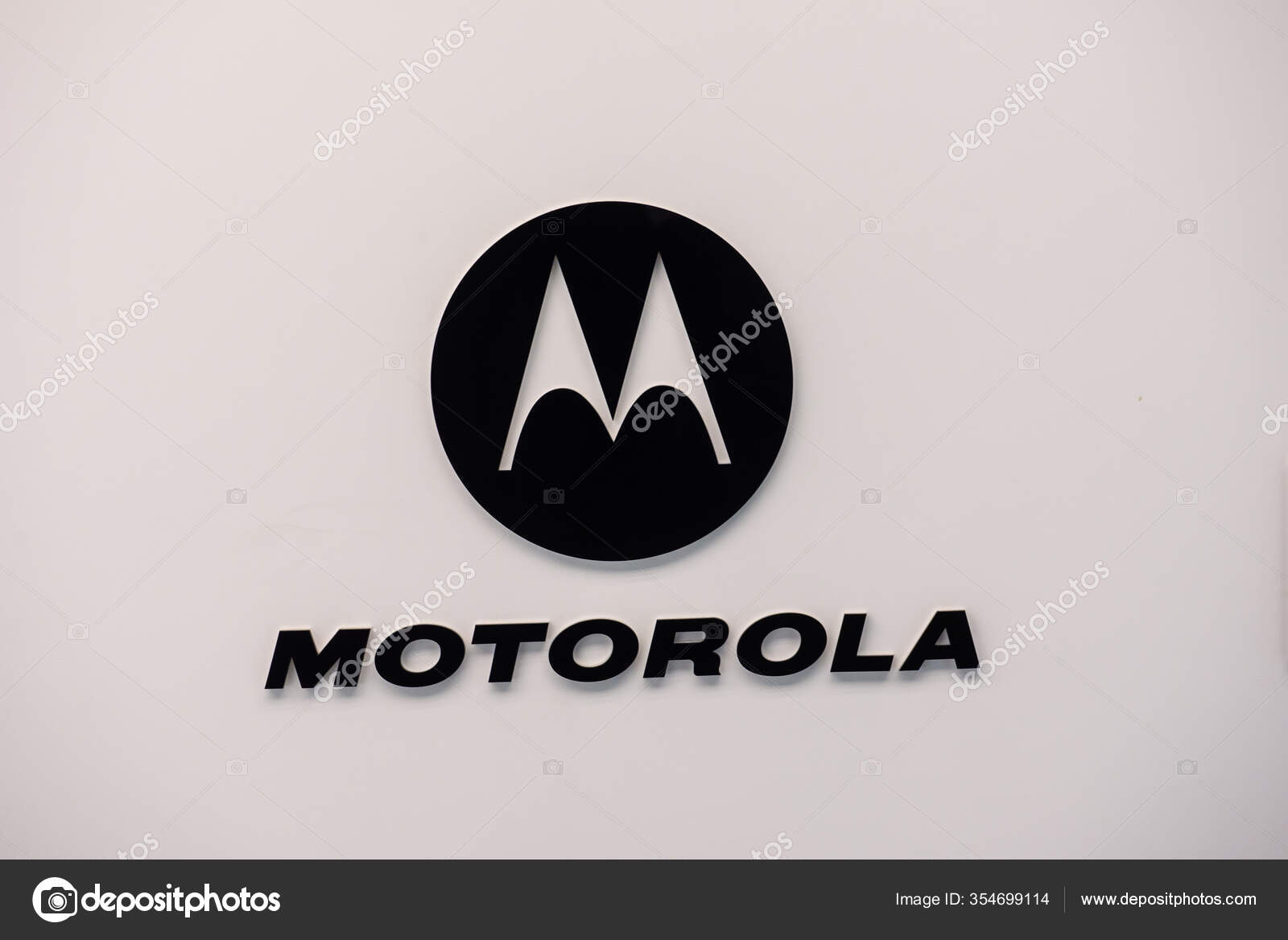 Riga Latvia 22Nd January 2020 Logo Motorola Company Shopping Centre — Stock  Editorial Photo © gints.ivuskans #354699114, image size:1600x1168