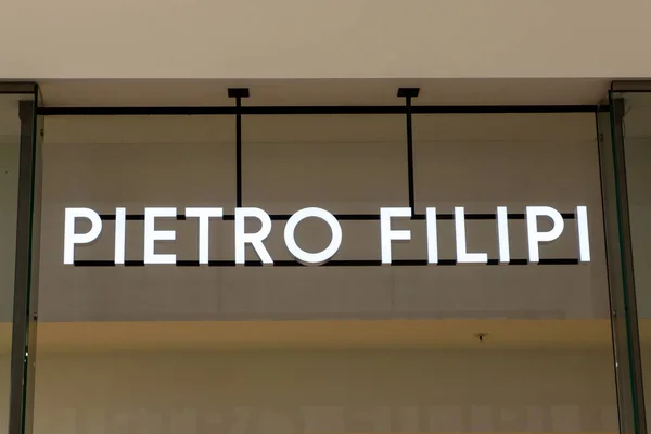 Riga Latvia Abril 2019 Logotipo Pietro Filipi Centro Comercial Akropole — Foto de Stock