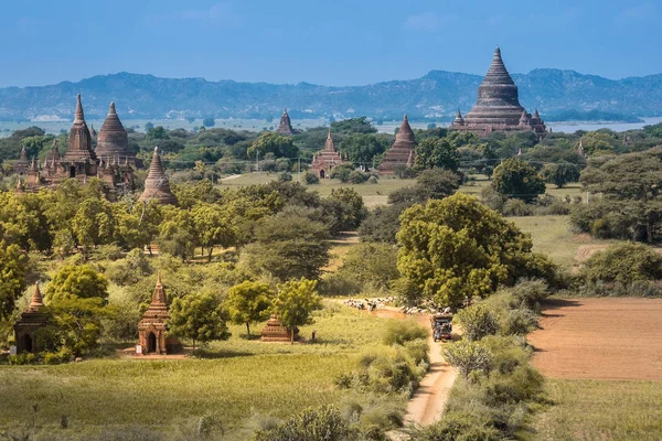 Bagan, Myanmar Pagoda adlı gün ışığı