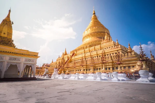 Pagode Shwezigon au Myanmar — Photo