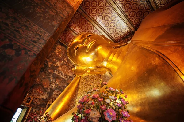 Bangkok, Thailandia - 11 febbraio 2014: Statua della Adagiata — Foto Stock