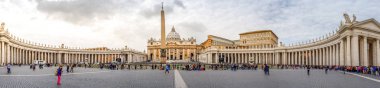 Vatikan Şehri, Vatikan - 25 Mart 2015: St. Peter's Square - olan bir