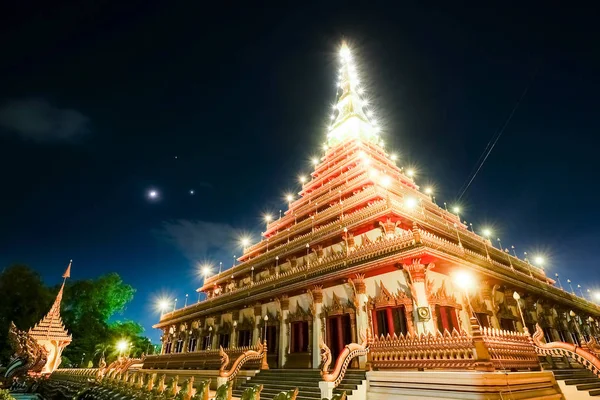 Templo Wat Non Wang en el día de la sonrisa de la luna, Khonkaen, Tailandia — Foto de Stock