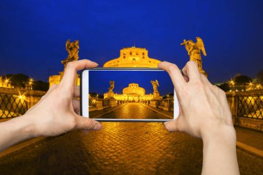 Kolezyum, Roma, mobil akıllı telefon üzerinde resimleri alarak kız ben