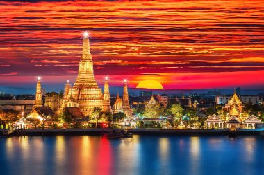 WAT Arun gece görünümü Tapınağı Bangkok, Thailan