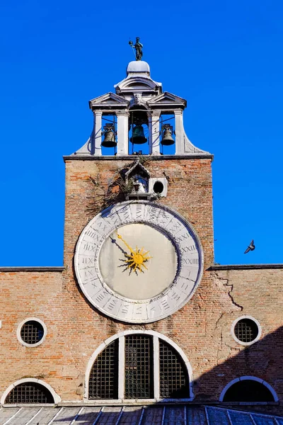 Venedik Rialto kilise ve Saint Giacomo büyük saat