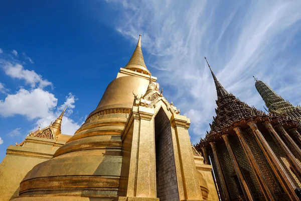 Wat phra kaew (der smaragdgrüne Buddha) Tageslicht-Ansicht in Thailand — Stockfoto