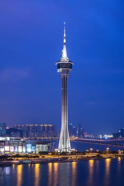 Vista noturna da Torre de Macau no Crepúsculo — Fotografia de Stock