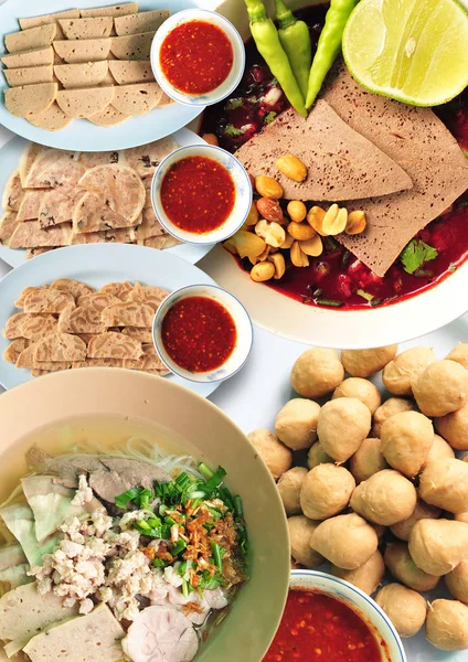 Коллекционная еда вьетнамской кухни — стоковое фото