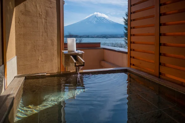Outdoor Hot Spring Bath Beautiful View Mountain Fuji Lake Kawaguchiko — Stock Photo, Image