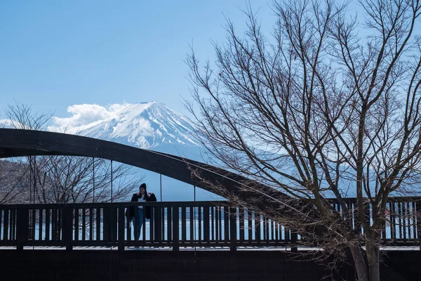 Güzel Gülümseyen Kadın Turistler Sabah Japonya Daki Kawaguchiko Gölünde Fuji — Stok fotoğraf