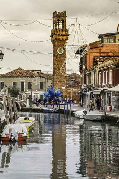 絵のムラーノ島 アドリア海のヴェネツィア湾の潟のガラス生産のために有名 — ストック写真