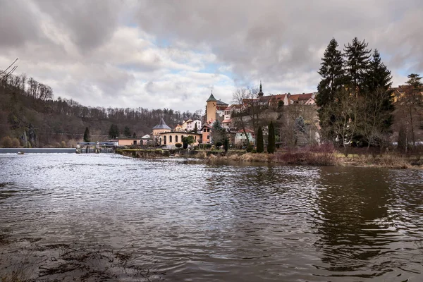 Vista Ciudad Loket Con Castillo Real Medieval Cerca Karlovy Vary —  Fotos de Stock