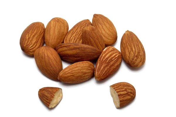 Amandes isolées sur fond blanc — Photo