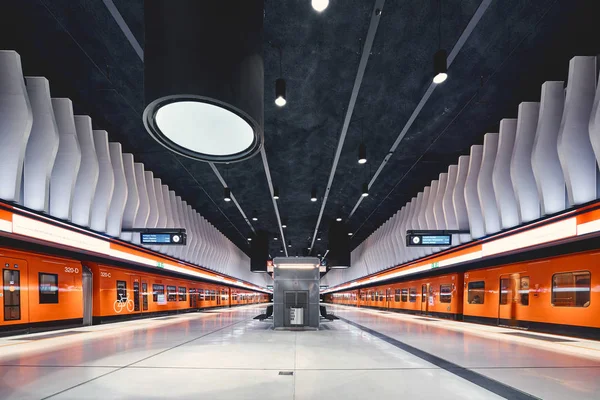 Helsinki Finlande Décembre 2017 Métro Helsinki Station Koivusaari Avec Trains — Photo