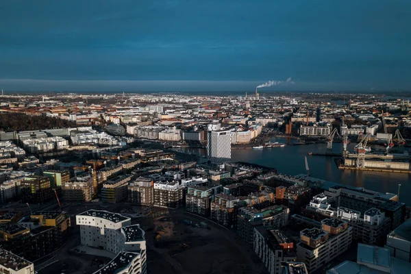 Vista aérea del distrito de Jatkasaari de Helsinki, Finlandia — Foto de Stock