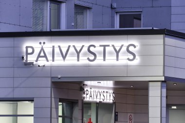 Joensuu, Finlandiya - 26 Nisan 2020: Kuzey Karelia Merkez Hastanesi acil servislerinin yepyeni binası.