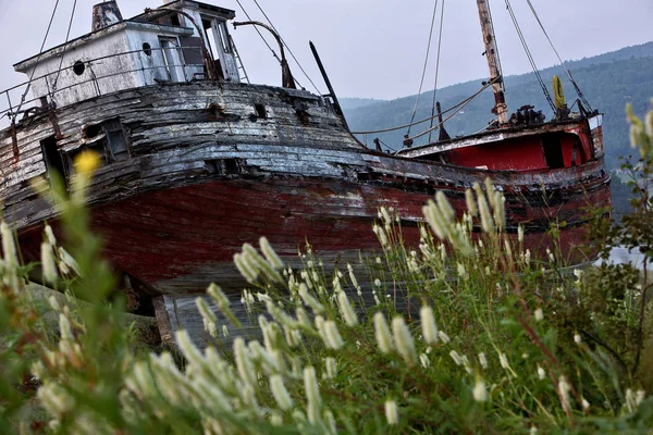 Fartyg gått på grund — Stockfoto