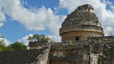 Chichen Itza, Yucatan, Meksika için Maya piramit. Biri 