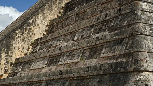 Chichen Itza, mayan pyramid in Yucatan, Mexico. It's one of the — Stock Photo, Image