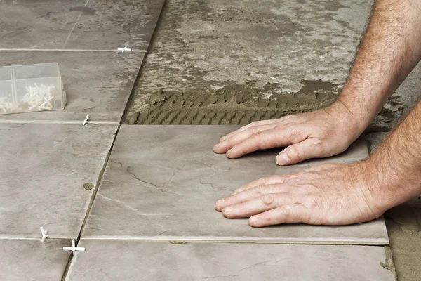 Laying ceramic tiles. — Stock Photo, Image