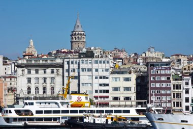 bir gün istanbul'da Galata bölgesi