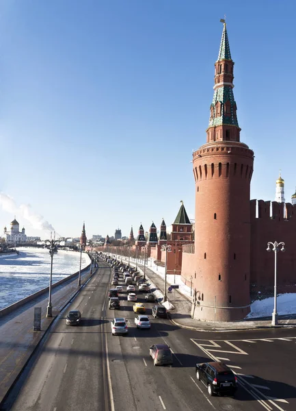 El Kremlin de Moscú en el soleado día de invierno —  Fotos de Stock