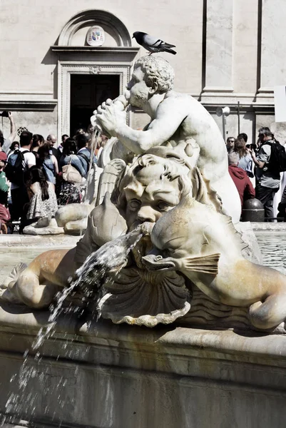 Фонтан мавра в Риме — стоковое фото