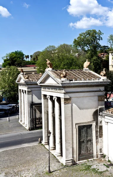 Borghese villa dörr, entré — Stockfoto