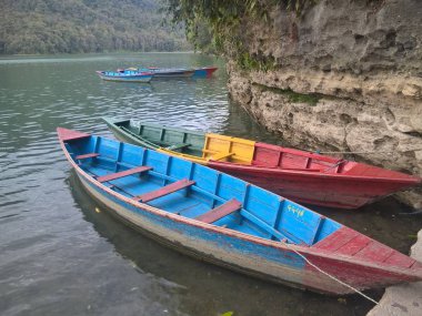 Pokhara Göl Manzaralı