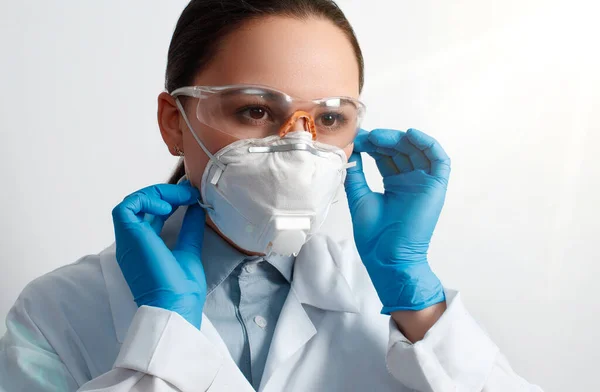 Portrait Woman Doctor Protective Gloves Glasses Respiratory Mask White Background — Stock Photo, Image