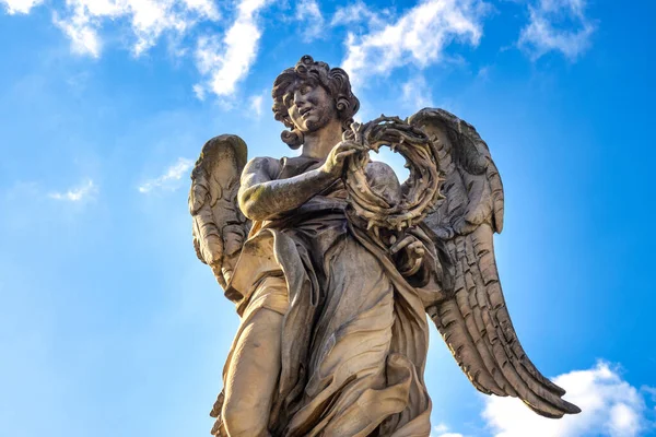 Ангел з терновий вінець — стокове фото
