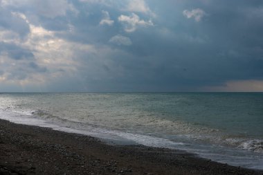 Dönen dalga. Dalganın oluşumu. Sörf, hafif fırtına. 4 puan.