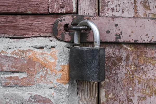Old door lock, vintage house — Stock Photo, Image