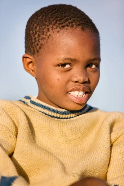 Afrikalı Çocuk gülümseyen