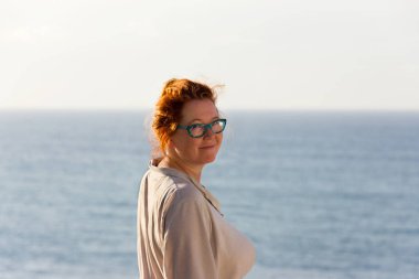 Zencefil kadın onun kırklı deniz tarafından