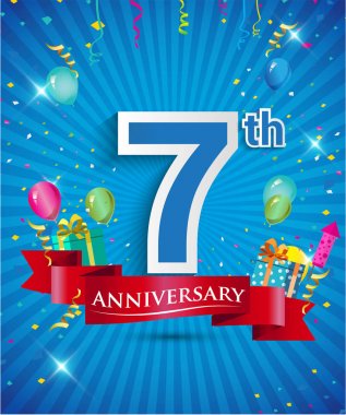 Konfeti ve balon, kırmızı kurdele, renkli vektör tasarım şablonu öğeleri davetiye, broşür, afiş ve poster için 7 yıl yıldönümü logolu kutluyor