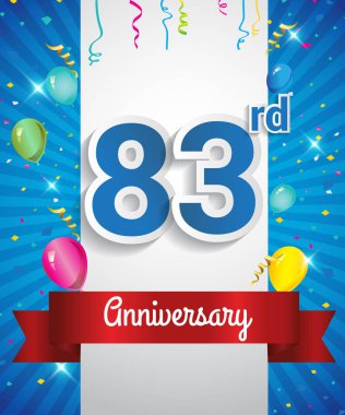 83 yıldönümü logosu, konfeti ve balon, kırmızı kurdele, renkli vektör tasarım şablonu öğeleri için davetiye, broşür, afiş ve poster ile kutluyor