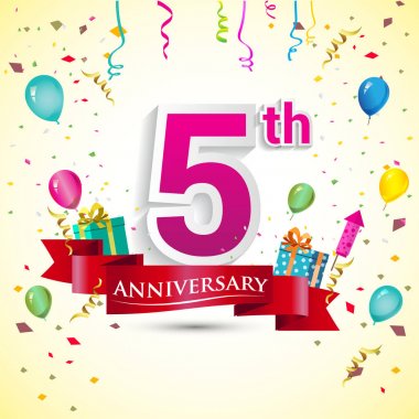 doğum günü partin için hediye kutusu ve balonlar, kırmızı kurdele, renkli vektör şablon öğeleri ile 5 yıldönümü kutlama tasarım