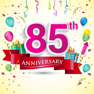 doğum günü partin için hediye kutusu ve balonlar, kırmızı kurdele, renkli vektör şablon öğeleri ile 85 yıldönümü kutlama tasarım