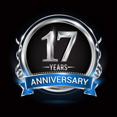 17 yıl yıldönümü logolu gümüş yüzük ve mavi kurdele, vektör çizim siyah arka plan üzerine 